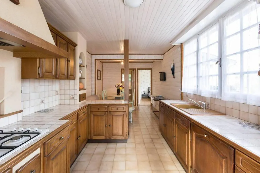 Holiday home St Malo Maison Avec Jardin Proche Gare Plage Intramuros Chien Admis Parking Gratuit Saint-Malo