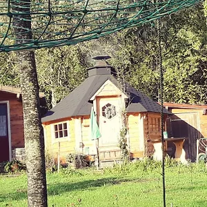 Lodge Private Lakeside Retreat, Renac